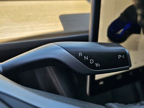 Used 2022 Tesla Model Y Performance AWD/4WD image 33