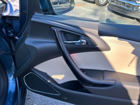 Used 2017 Buick Cascada Premium image 28