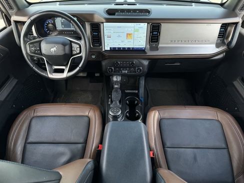 Used 2021 Ford Bronco Outer Banks w/ Sasquatch Package AWD/4WD image 9