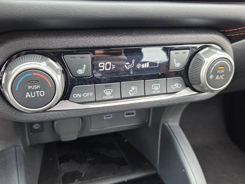 New 2025 Nissan Versa SR w/ Trunk Package FWD image 20