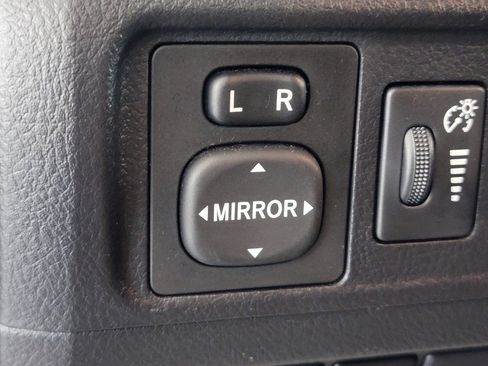 Used 2017 Toyota 4Runner Limited AWD/4WD image 29