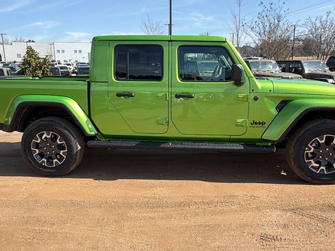 New 2026 Jeep Gladiator Sport image 7