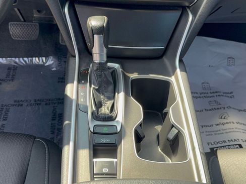 Used 2022 Honda Accord LX image 18