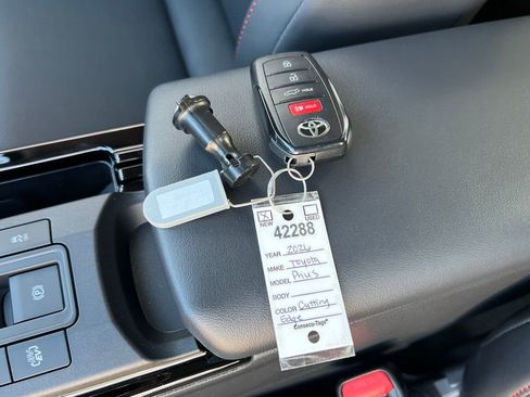 New 2026 Toyota Prius Plug-In Hybrid image 28