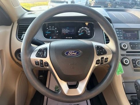 Used 2018 Ford Taurus SE FWD image 18