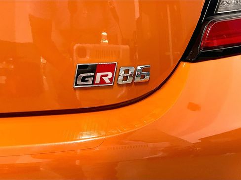 Used 2023 Toyota GR86 10th Anniversary SE RWD image 7
