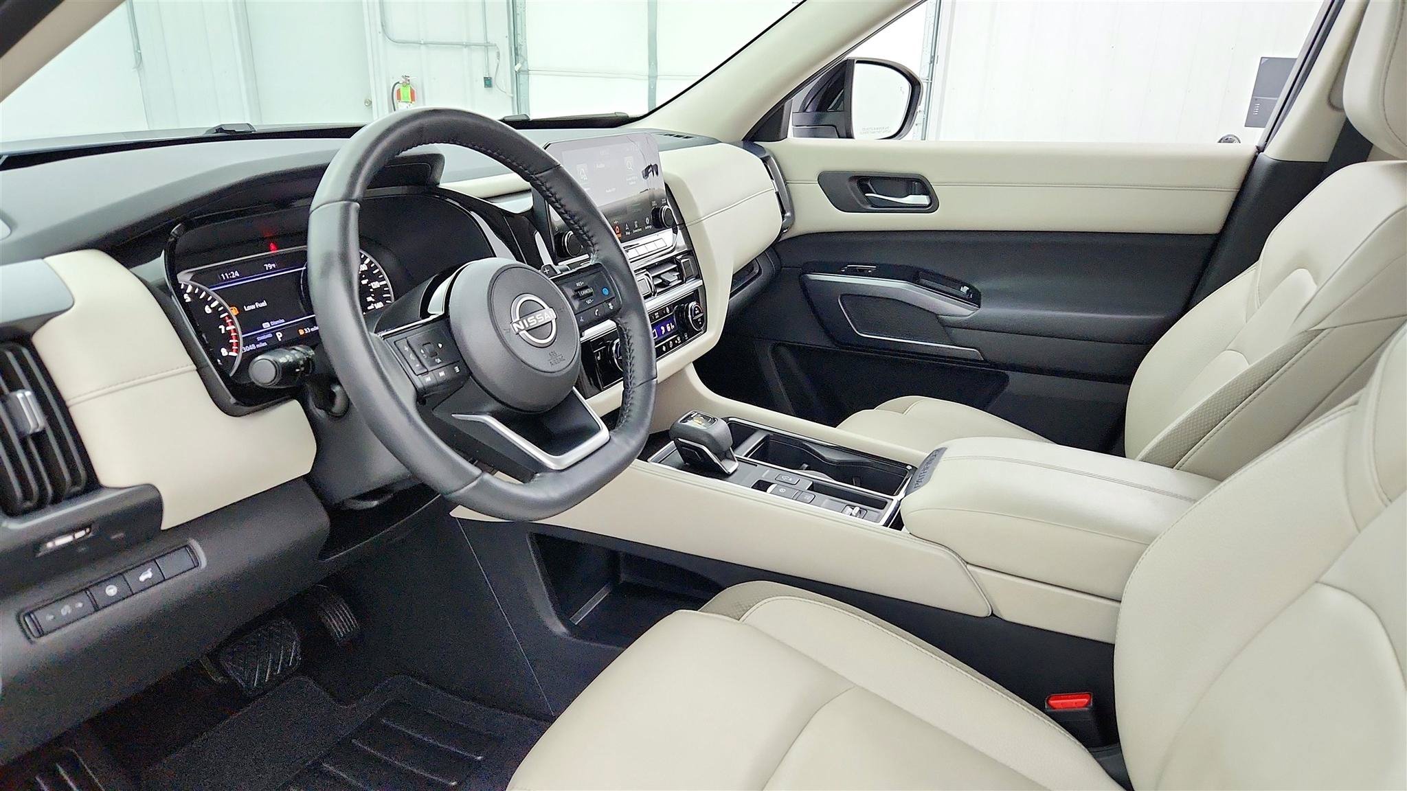 Used 2024 Nissan Pathfinder SL w/ Cargo Package FWD image 25