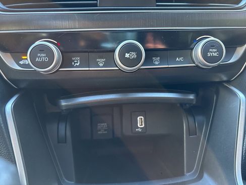 Used 2018 Honda Accord LX image 15
