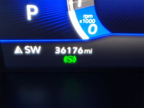 Used 2022 Volkswagen Tiguan SE image 13