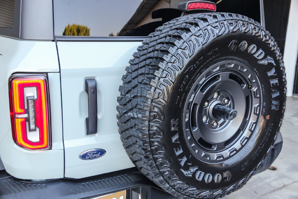 Certified 2024 Ford Bronco Everglades AWD/4WD image 10