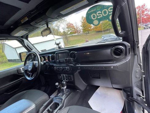 Used 2020 Jeep Wrangler Unlimited Sport image 11