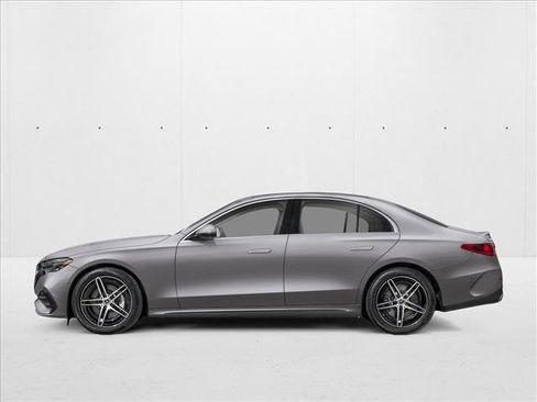 New 2026 Mercedes-Benz E 450 4MATIC Sedan image 3