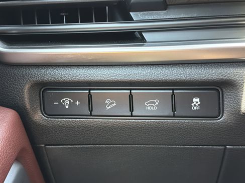 Used 2024 Kia Telluride EX w/ EX Captain's Chair Package AWD/4WD image 14