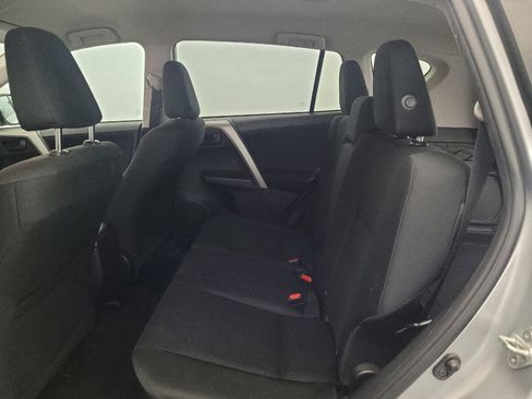 Used 2018 Toyota RAV4 LE w/ Carpet Mat Package AWD/4WD image 18