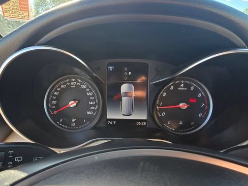 Used 2018 Mercedes-Benz GLC 300 4MATIC image 28