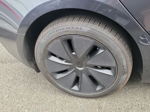 Used 2025 Tesla Model 3 Long Range RWD image 4