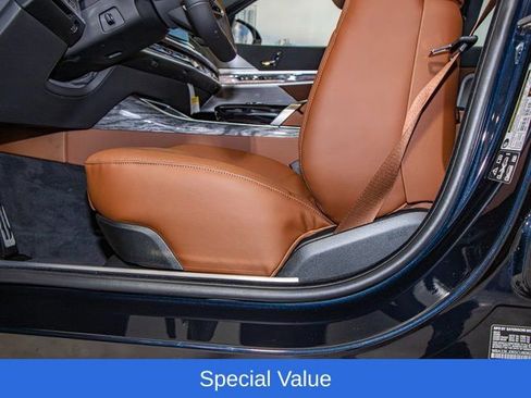 Used 2025 BMW 760i xDrive w/ Executive Package AWD/4WD image 16