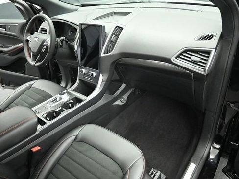 Used 2023 Ford Edge ST-Line w/ Class II Trailer Tow Package image 29