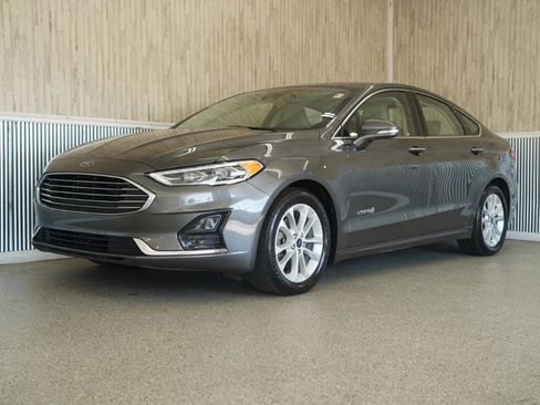 Used 2019 Ford Fusion SEL FWD image 4