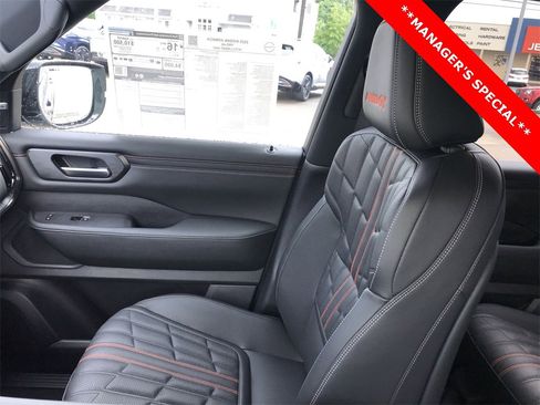 New 2025 Nissan Armada PRO-4X w/ Pro-4X Premium Package image 24