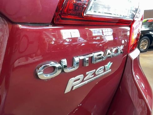 Used 2017 Subaru Outback 2.5i Premium image 79