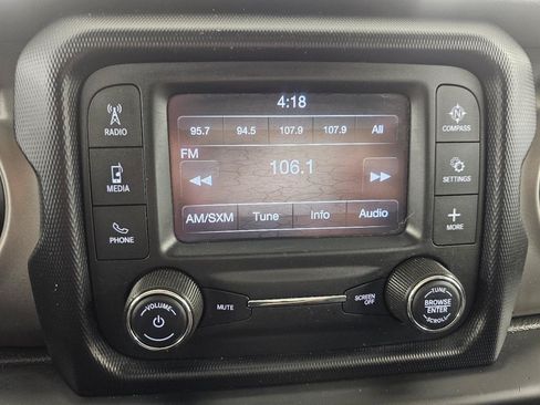 Used 2020 Jeep Gladiator Sport w/ Quick Order Package 24S AWD/4WD image 14