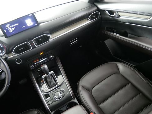 Used 2024 MAZDA CX-5 Signature image 11