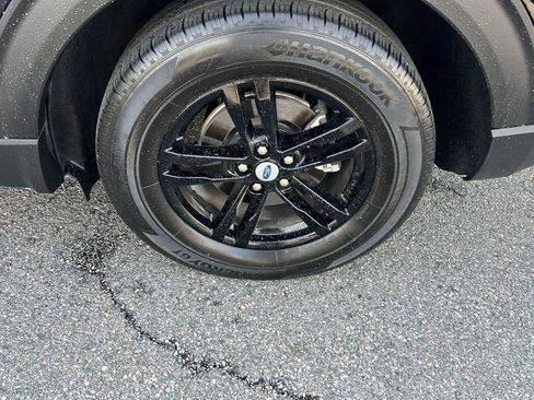 Certified 2023 Ford Explorer XLT image 36