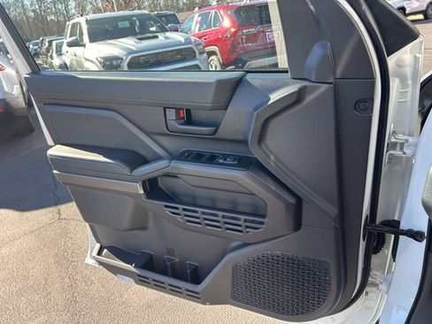 Used 2025 Toyota 4Runner SR5 image 24