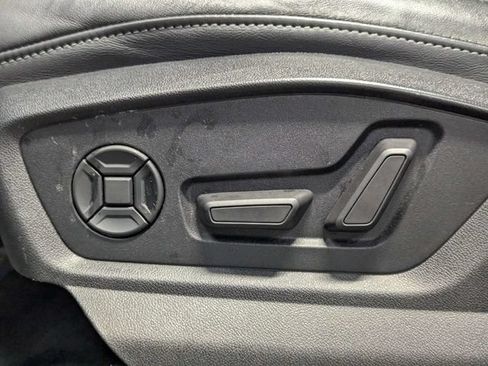 Used 2020 Audi Q8 Prestige w/ Prestige Package AWD/4WD image 11