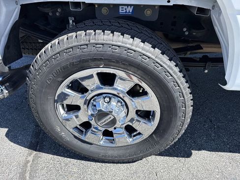 Used 2024 Ford F350 Lariat w/ Lariat Ultimate Package AWD/4WD image 17
