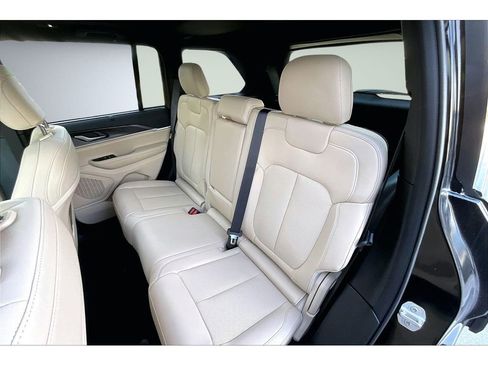 New 2025 Jeep Grand Cherokee Limited w/ Luxury Tech Group II AWD/4WD image 11
