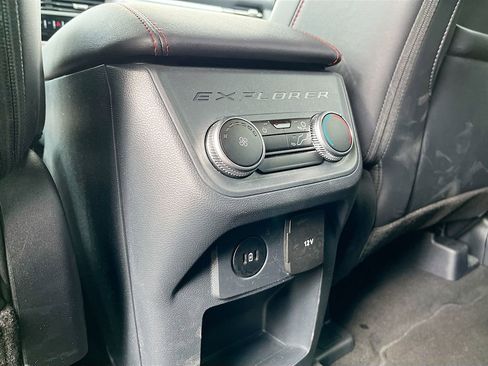 Used 2025 Ford Explorer ST-Line w/ ST-Line Street Pack AWD/4WD image 24
