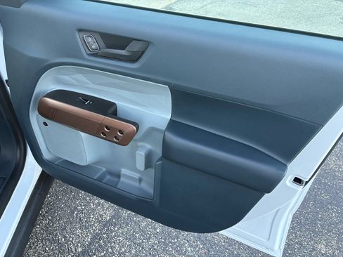 Used 2024 Ford Maverick Lariat image 40