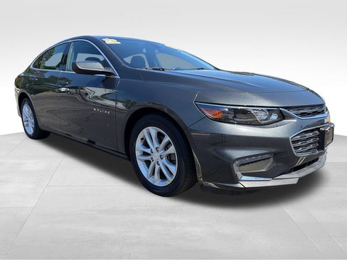 Used 2018 Chevrolet Malibu LT FWD image 8