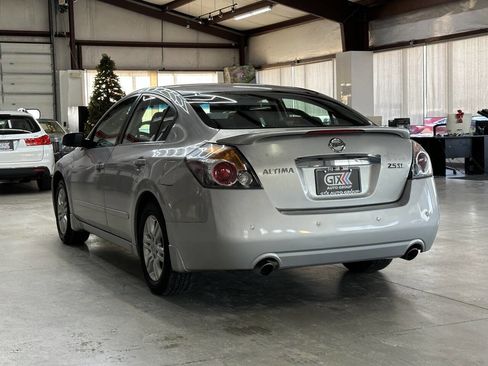 Used 2010 Nissan Altima 2.5 SL w/ SL Pkg image 4