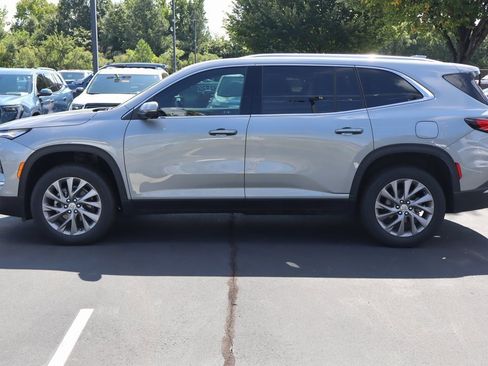 New 2025 Buick Enclave Preferred image 5