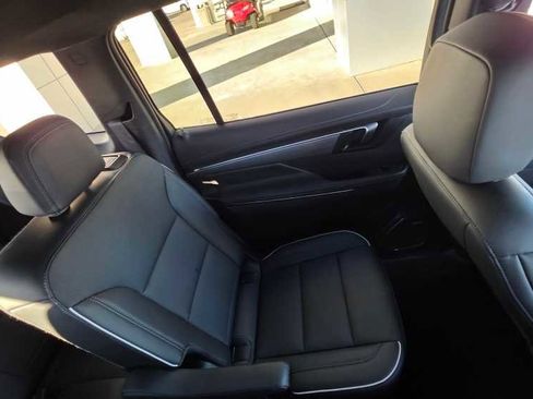 Used 2025 Buick Enclave Preferred image 24