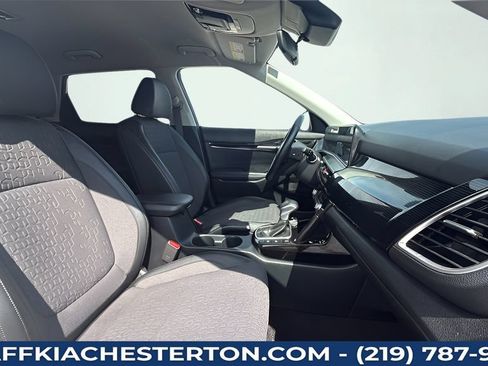 Used 2025 Kia Seltos S AWD/4WD image 42