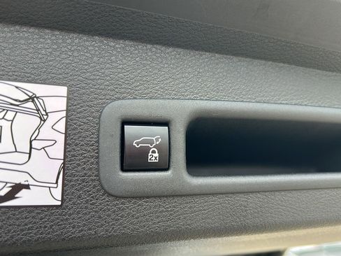 Used 2024 Toyota Sienna XLE image 12