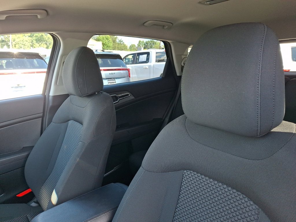 Used 2024 Kia Sportage LX FWD image 26