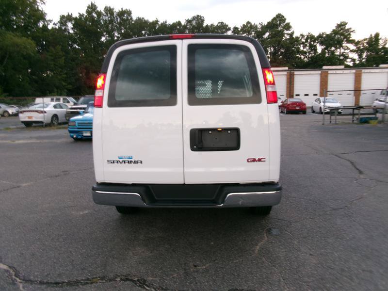 Used 2025 GMC Savana 2500 w/ Driver Convenience Package RWD image 4