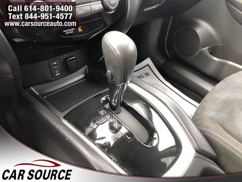 Used 2015 Nissan Rogue SV image 22
