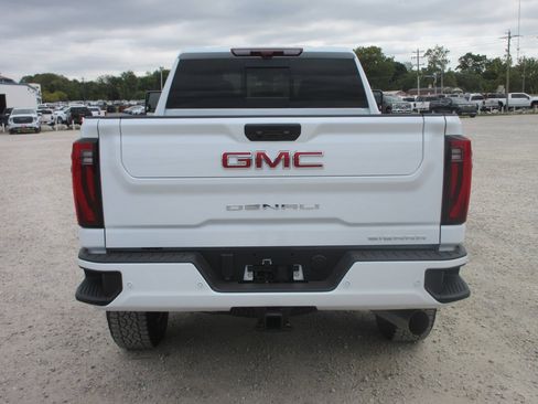 New 2026 GMC Sierra 2500 Denali w/ Denali Reserve Package image 6