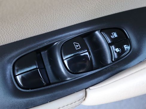 Used 2019 Nissan Rogue SL w/ Premium Package AWD/4WD image 27
