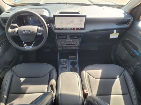 New 2025 Ford Maverick Lobo image 38