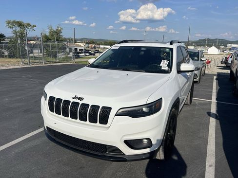 Used 2019 Jeep Cherokee Latitude Plus AWD/4WD image 1
