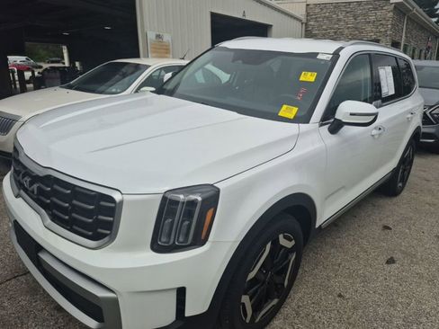 Certified 2023 Kia Telluride S AWD/4WD image 1
