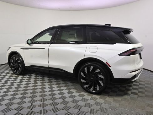 New 2026 Lincoln Nautilus Reserve w/ Jet Appearance Package image 3