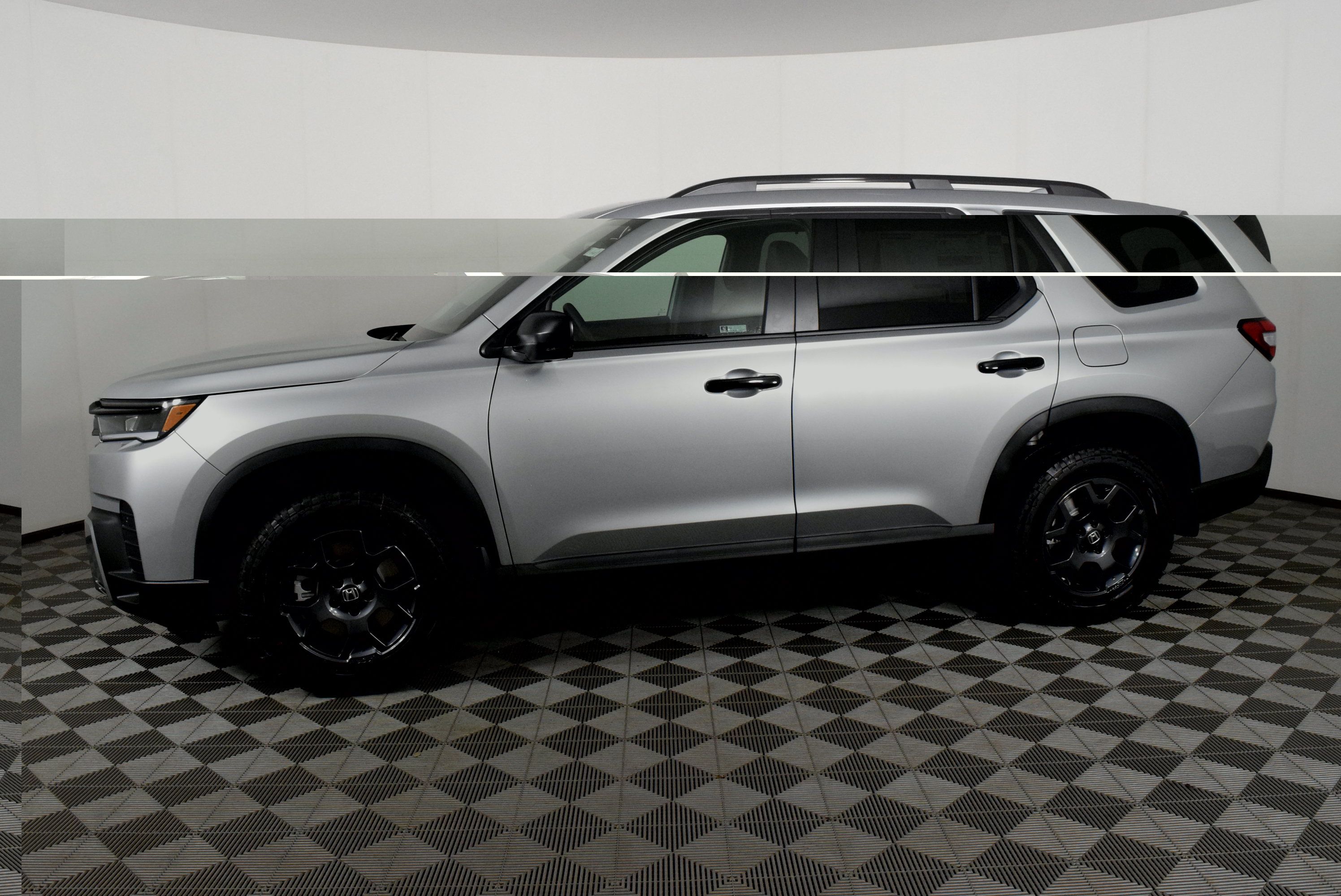 New 2026 Honda Pilot TrailSport image 9